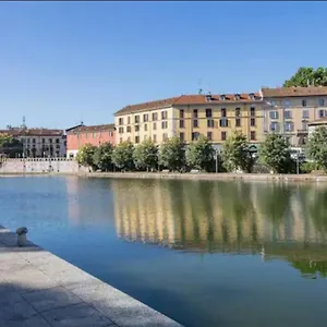 Centre Navigli- Milán
